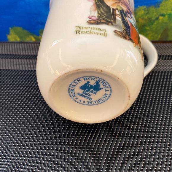 Vintage OFFICIAL Norman Rockwell Collectable Mugs (4 set) - Picture 7 of 14